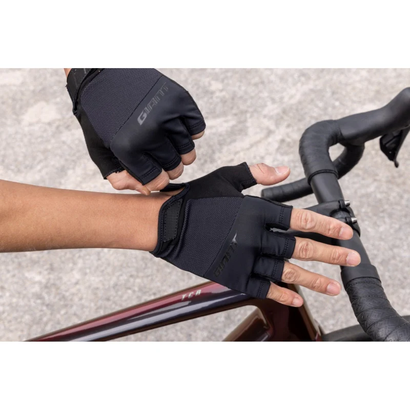 Giant Cima Short Finger Gloves - Image 11