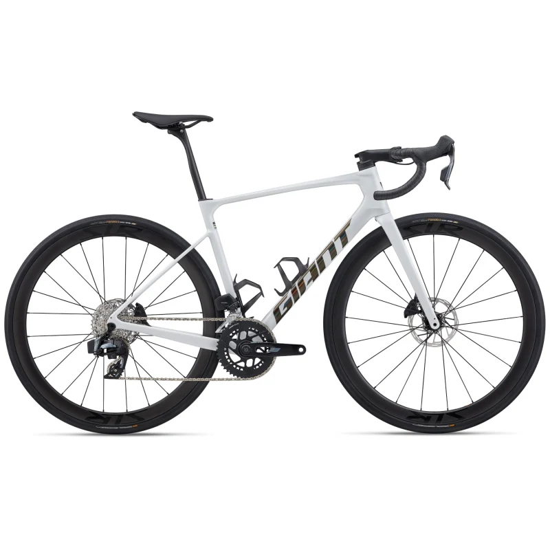 Giant MY26 Defy Advanced Pro 1
