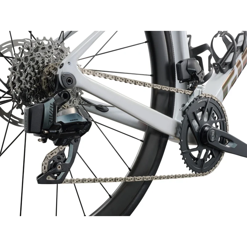 Giant MY26 Defy Advanced Pro 1 - Image 5