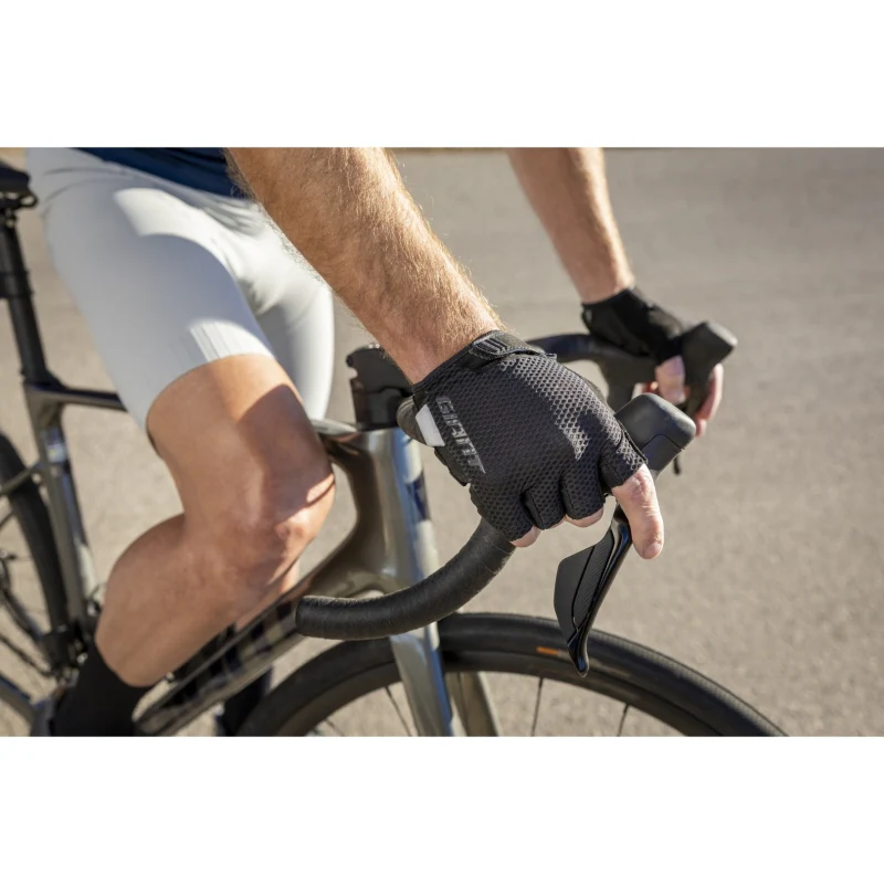 Giant Pace Gel Short Finger Gloves - Image 3