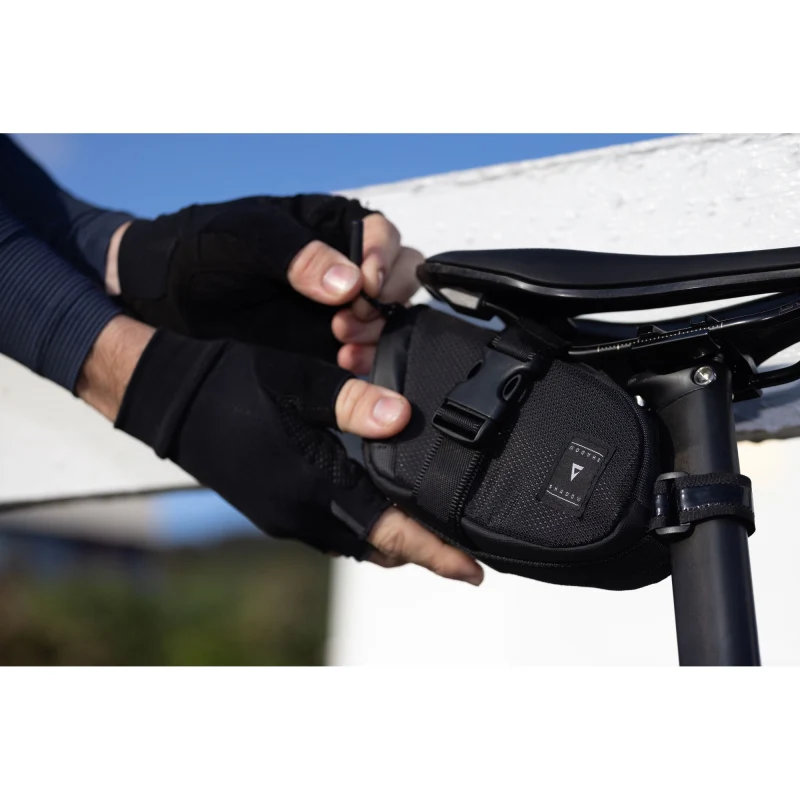 Giant Shadow Seat Bag - Image 9