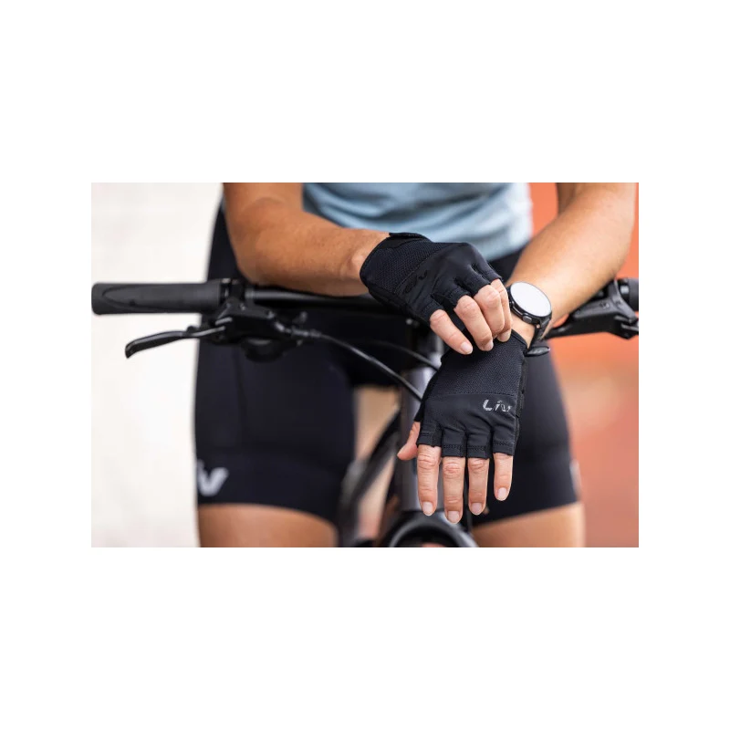 Liv Berna Short Finger Gloves - Image 3