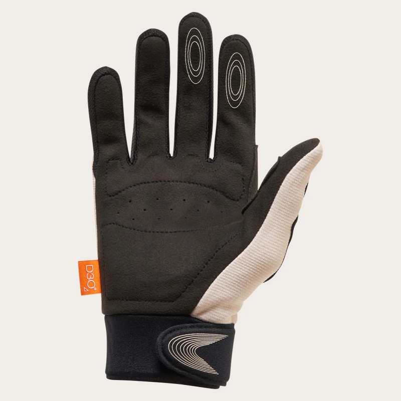 Oakley Maven D3O Gloves - Image 6